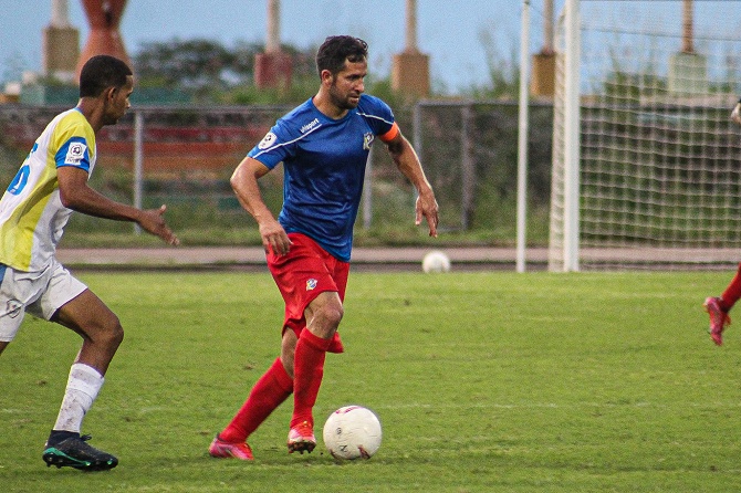 1._César_González.jpg