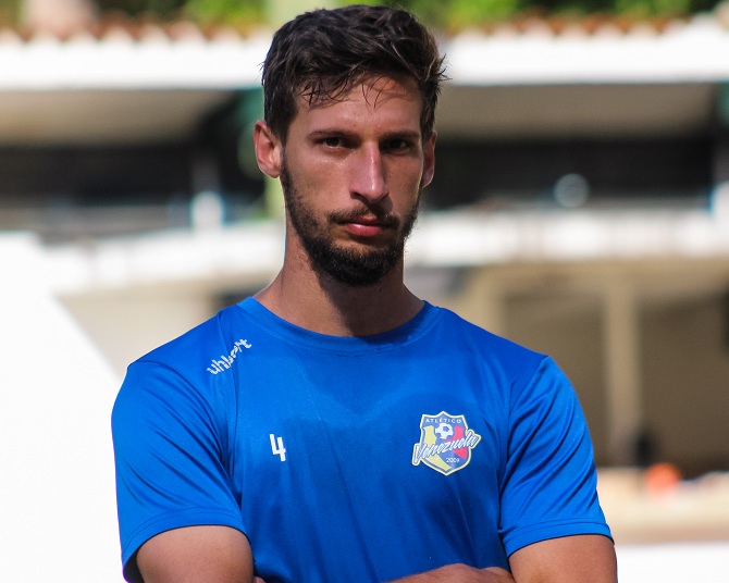 1._Juan_Dellacasa.jpg