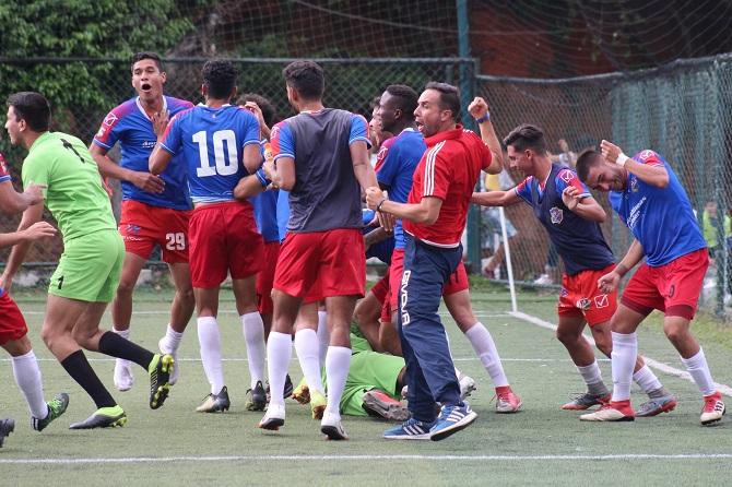 Foto_1_-_Celebración_ATV_vs_TAC_4tos_-_Vuelta_Reserva.JPG