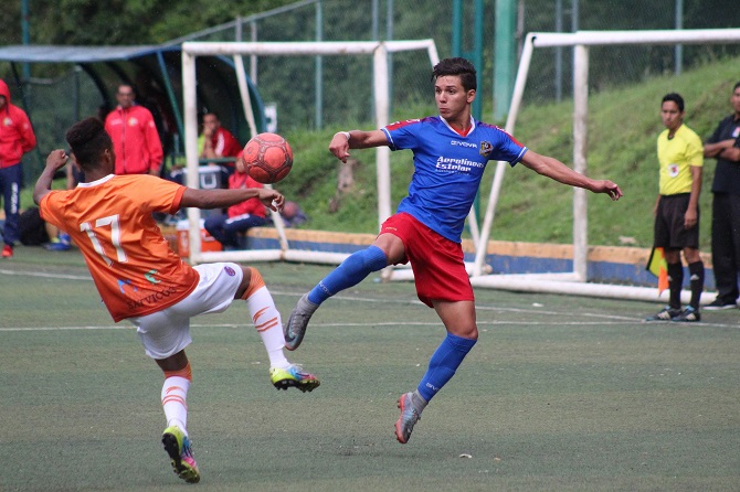 Foto_3_-_Diego_Galaviz_Reserva.jpg