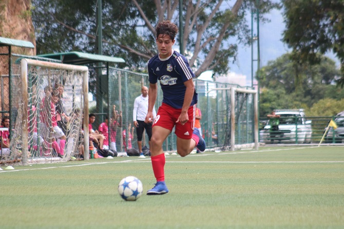 Foto_3_-_Ricardo_Dmytrejchuk_Sub-17.JPG